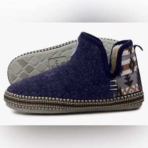 ARIAT Women's Warm Soft Acrylic/Wool Blend Upper Rubber Bottom Bootie Slippers